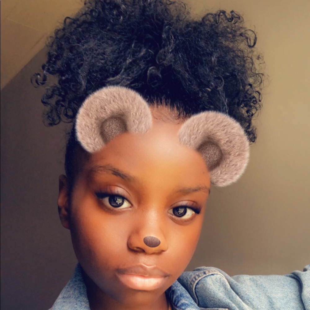 Meet your Posher, Iesha